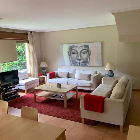 Villa Precioso Adosado En Urbanizacion Con Campo De Golf à Mino Extérieur photo