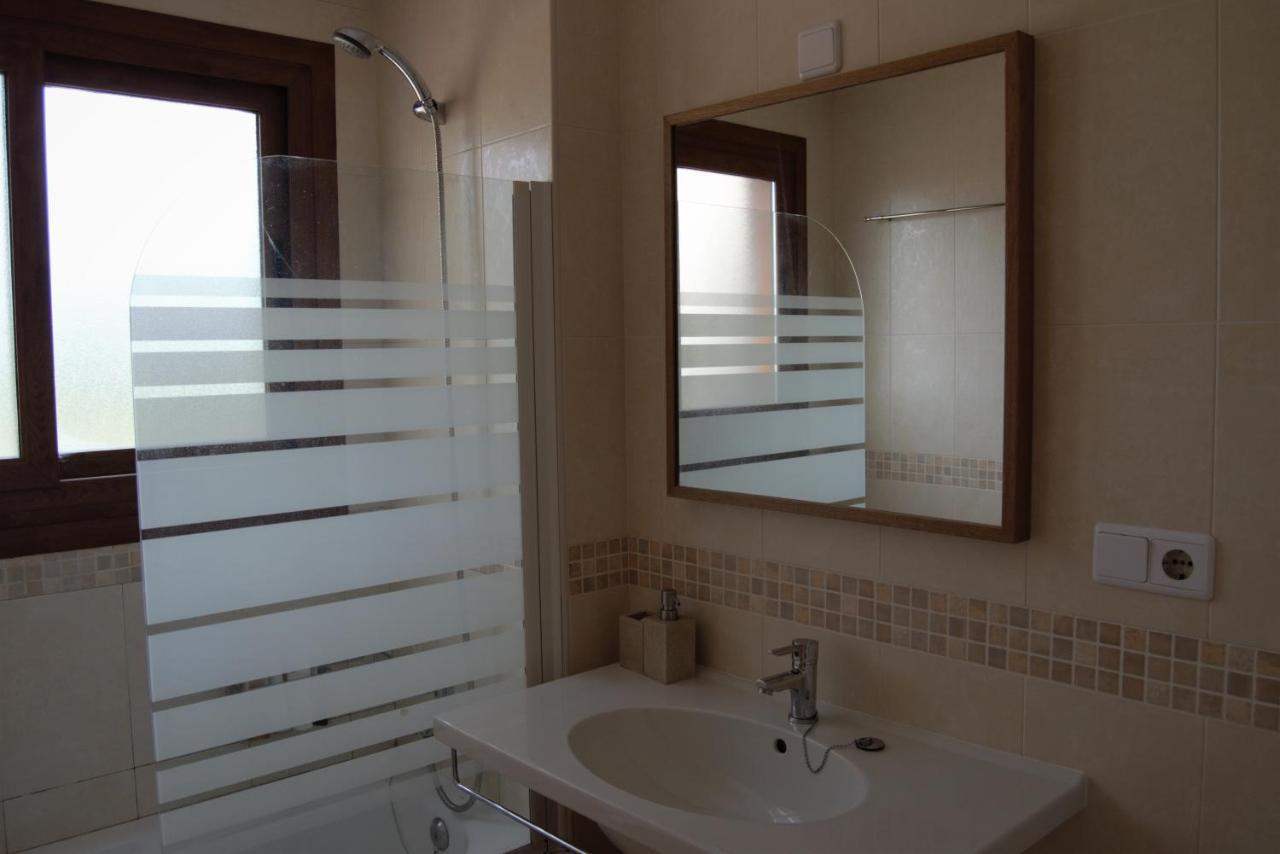 Villa Precioso Adosado En Urbanizacion Con Campo De Golf à Mino Extérieur photo