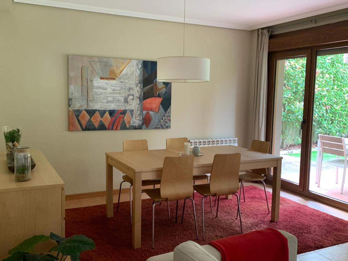 Villa Precioso Adosado En Urbanizacion Con Campo De Golf à Mino Extérieur photo